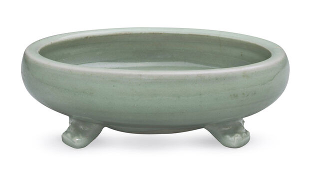 A Longquan Celadon Tripod Censer
