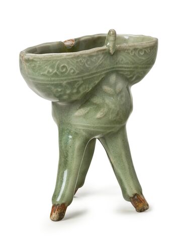 A Longquan Celadon Jue -Form Cup