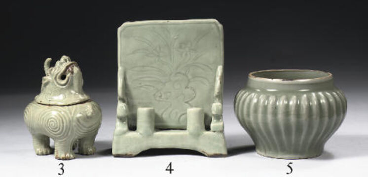 A small Longquan celadon table screen