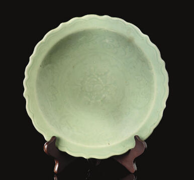 A celadon 'Longquan' barbed-rim dish, 15th century