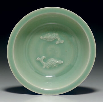 A 'Kinuta' Longquan Celadon 'Twin Fish' Dish