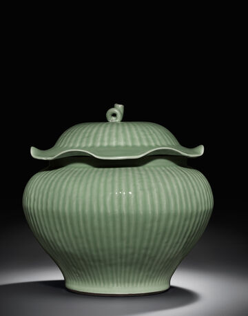 A Large Longquan Celadon Fluted Jar And Cover
