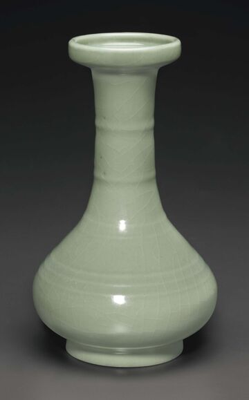 A Longquan Celadon 'Bamboo-Neck' Vase, Xianwenping