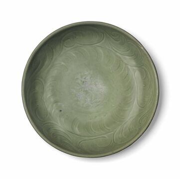 A Chinese Longquan Celadon Dish