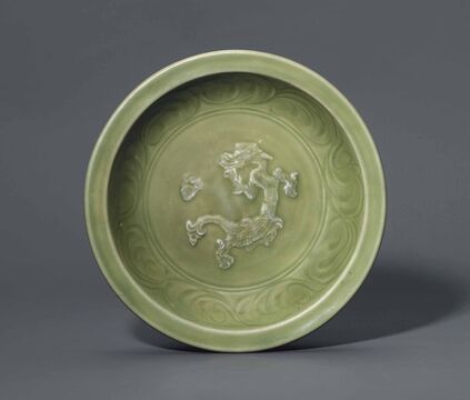 A Longquan Celadon-Glazed 'Dragon' Dish