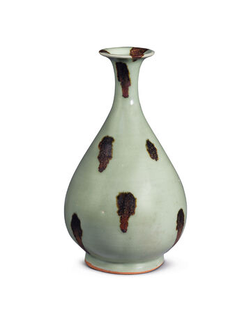 A Very Rare Longquan Celadon Russet-Splashed Vase, Yuhuchunping