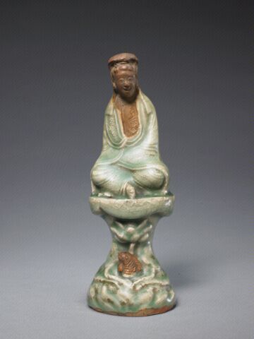 青釉观音坐像