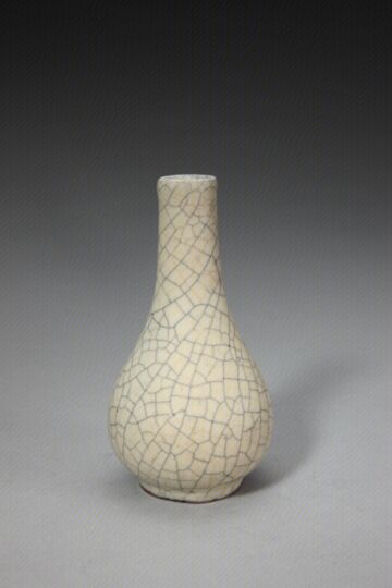 哥窑青釉胆式瓶