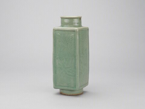 青釉方瓶