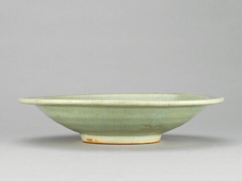 青釉折沿盘