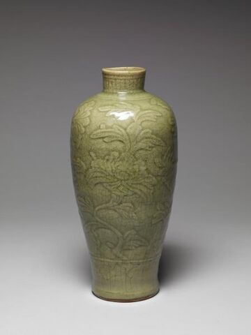 Meiping vase with incised decoration of peony
