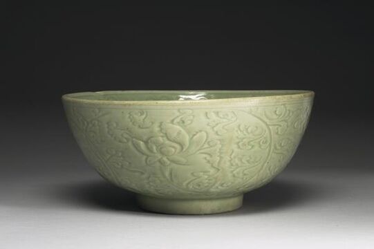 Bowl with floral design