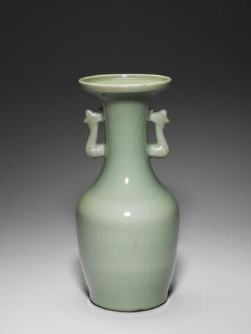 Vase with phoenix-shaped handles
