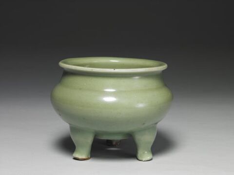 Li-shaped incense burner