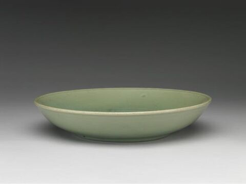 Dish with incised floral decoration