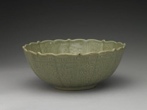 Lotus-petal bowl with incised floral design