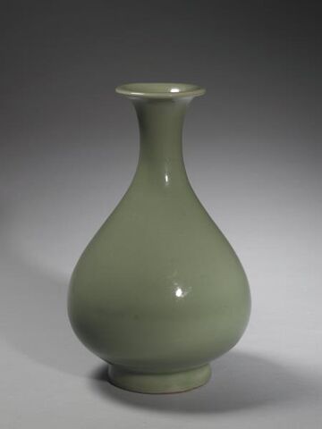 Gallbladder-shaped vase