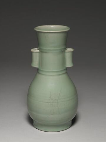 Jar with tubular handles and linear pattern