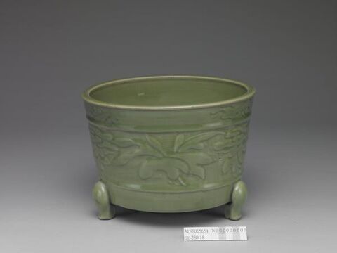 Tripod incense burner with incised floral decoration