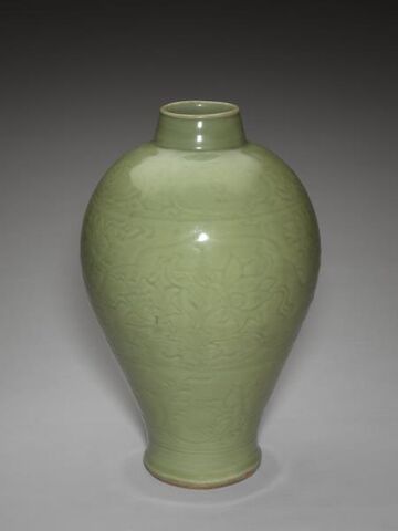 Meiping vase with incised panels of flower