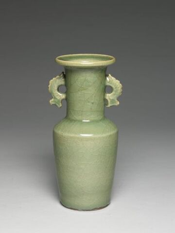 Mallet-shaped vase with handles