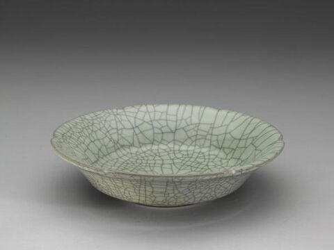 Dish with lobed rim