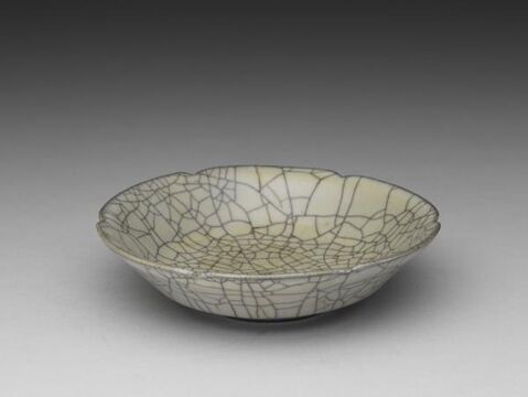 Dish with lobed rim