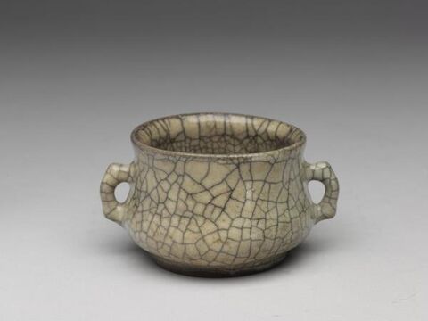 Incense burner with handles