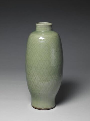 Olive-shaped vase with incised floral and lozenge decoration
