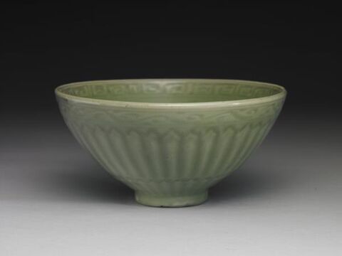 Bowl with lotus petals design