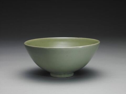 Celadon bowl Longquan ware