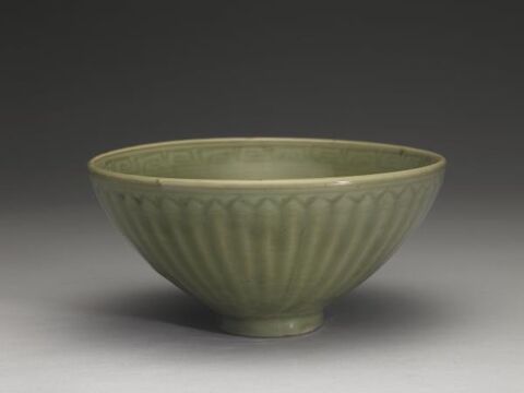 Bowl with lotus petals design