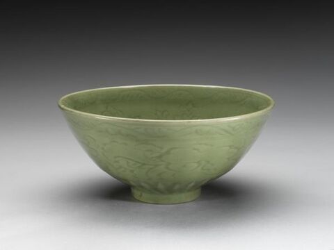 Bowl with incised floral decoration