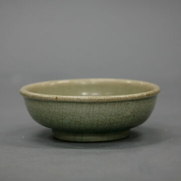 青釉碗