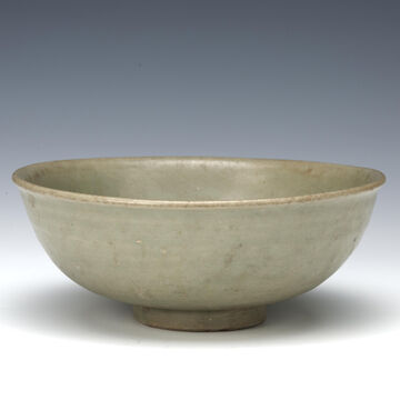 青釉碗