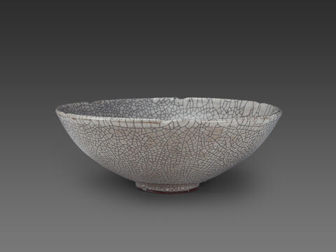 哥窑青釉葵口碗