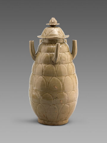 青釉刻花莲瓣纹五管盖罐